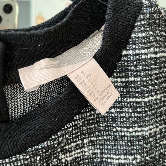 Forever 21 Structured Short Sleeve Shirt Dress - Picture 3 of 6